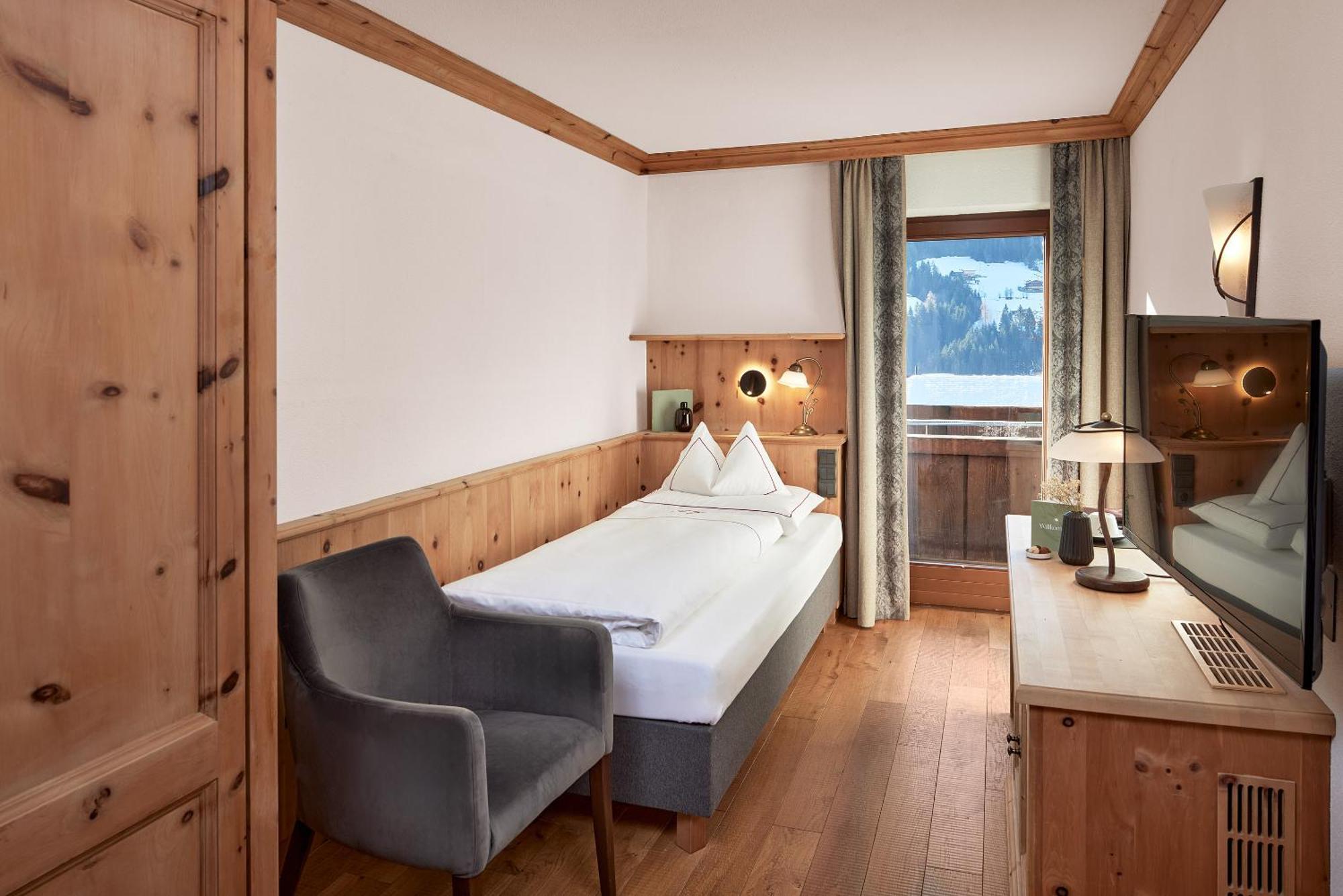Der Boeglerhof - Pure Nature Spa Resort Alpbach Exterior photo